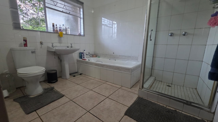 3 Bedroom Property for Sale in Flamwood North West